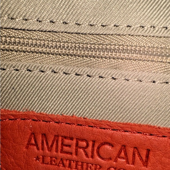 American Leather Co. Kansas Leather Crossbody with Coin Purse Brown/Red/Rust - Picture 4 of 14